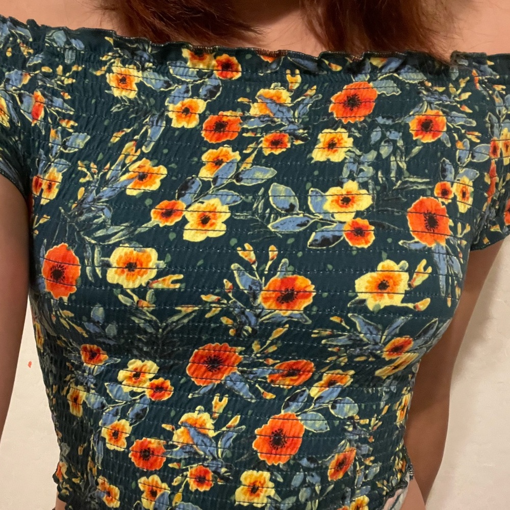 Dark green Crop Top With Floral Pattern